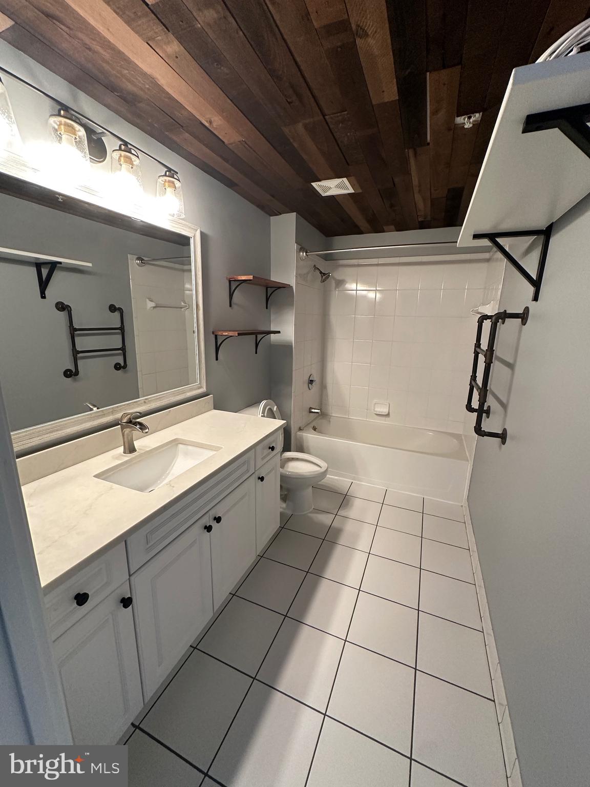 WILTON HOUSE - Residential Lease