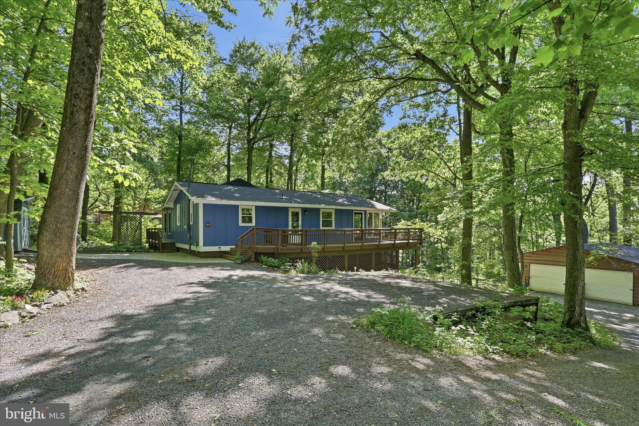 BLUE MOUNTAIN - Residential