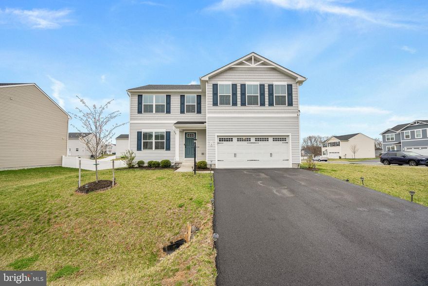 Updated Price to sell/ Great lot of this community corner lot great size yard, this home is ready to move in come bring your client to a well maintained home just two year old home.