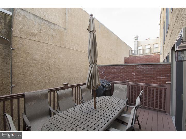 QUEEN VILLAGE - Residential