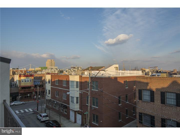QUEEN VILLAGE - Residential