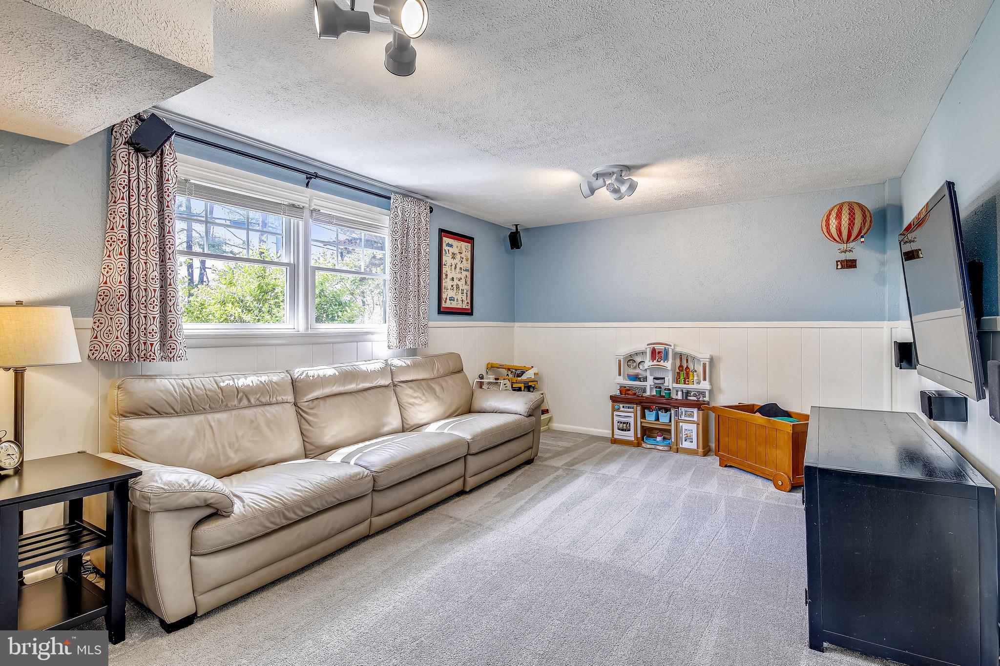 REGENCY ESTATES - Residential