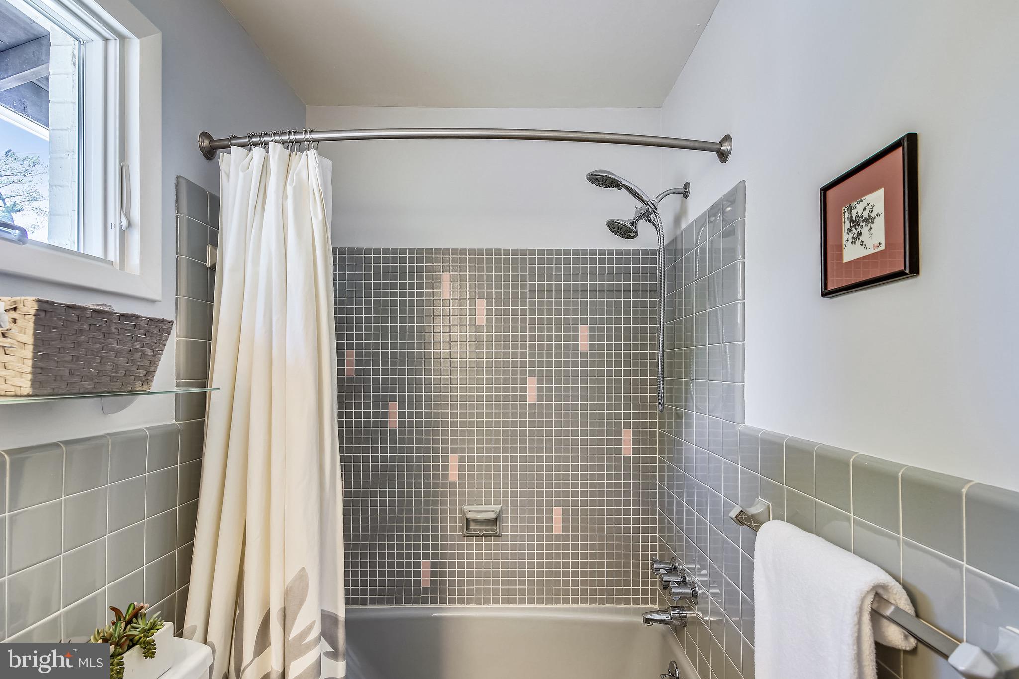 REGENCY ESTATES - Residential