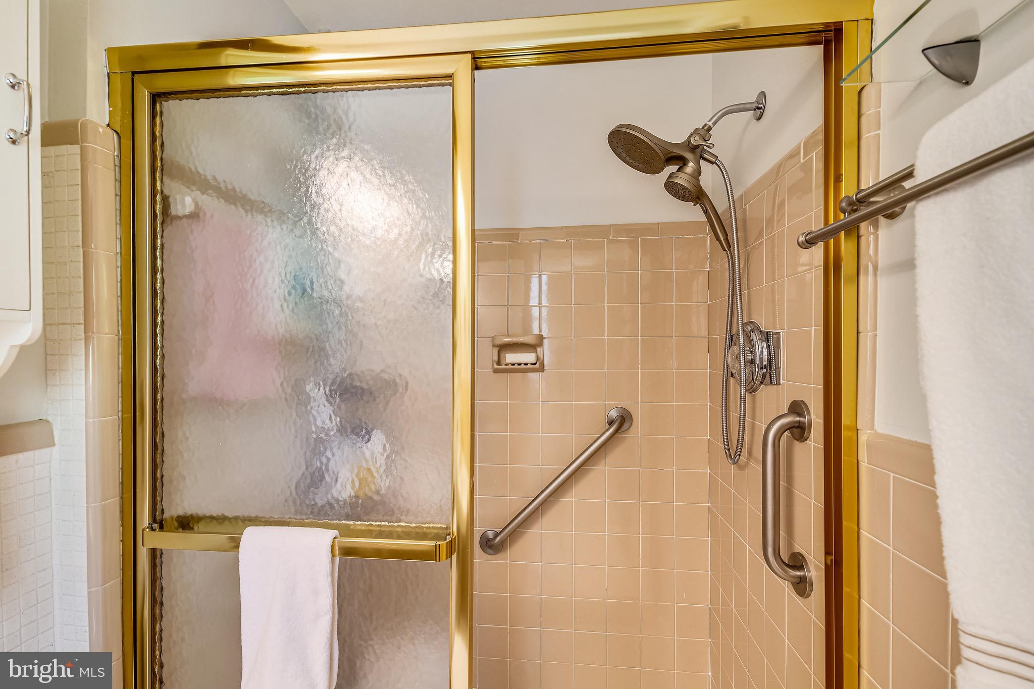 REGENCY ESTATES - Residential