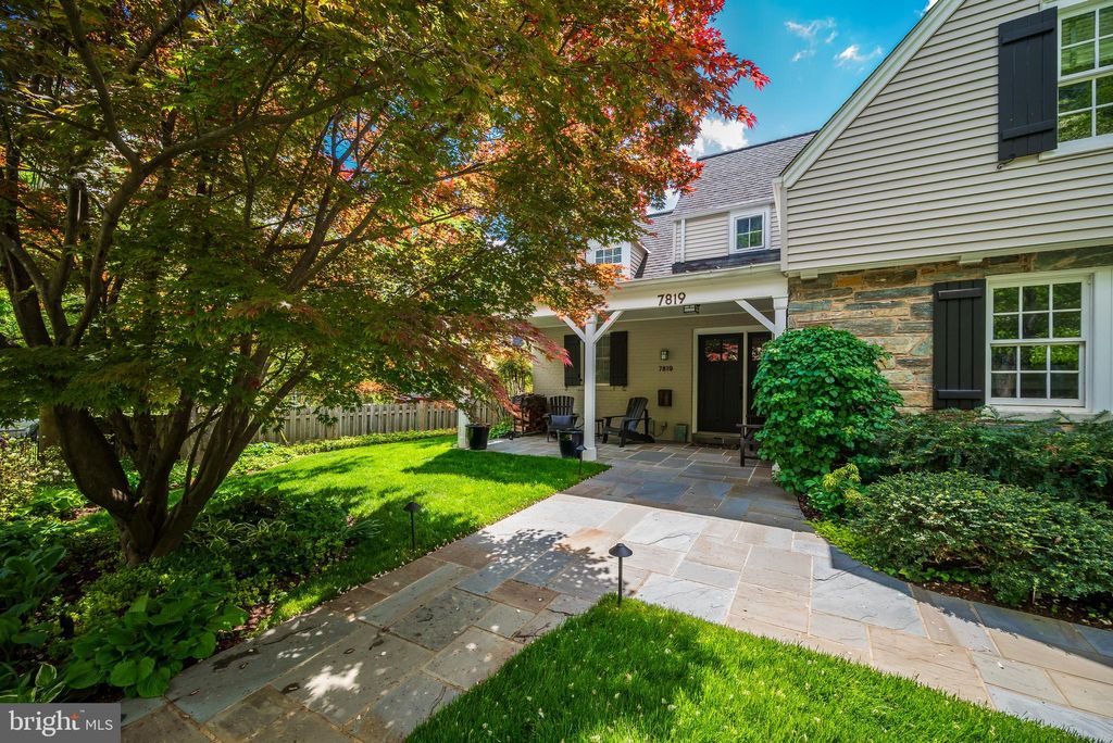 Photo of 7819 Glenbrook Road, BETHESDA, MD 20814 (MLS # MDMC2228346)