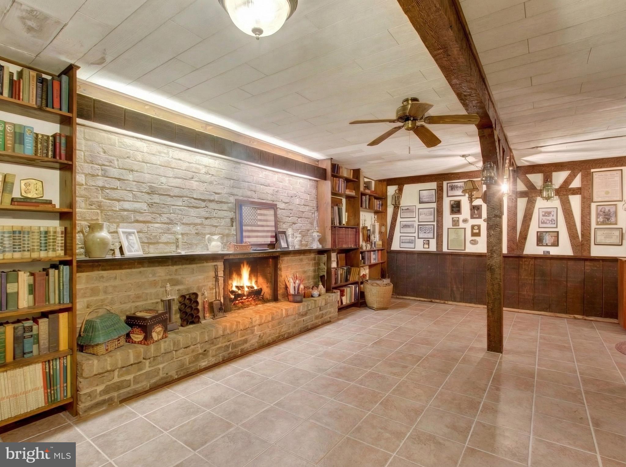 LAKE MEADE - Residential