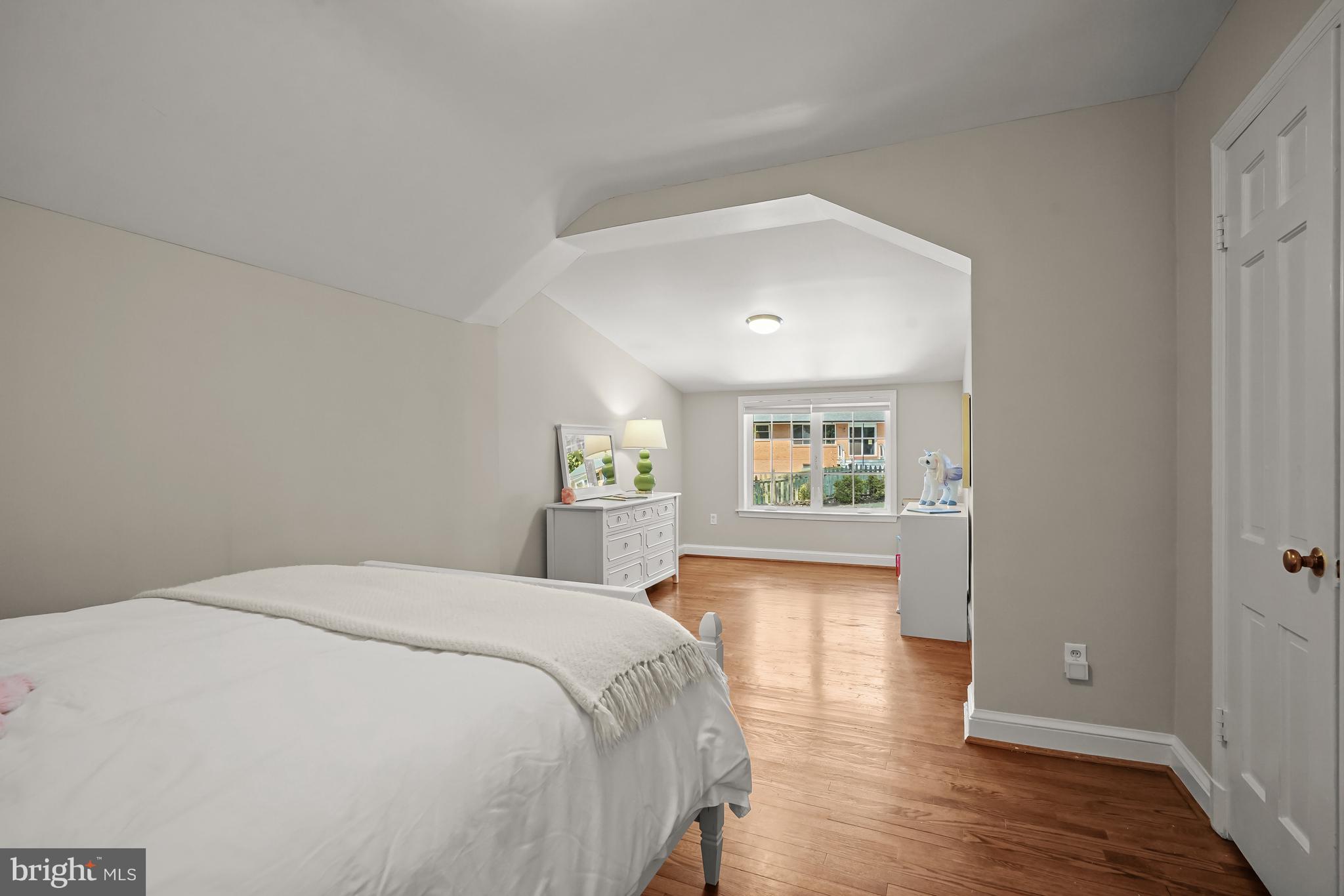 WOODACRES - Residential