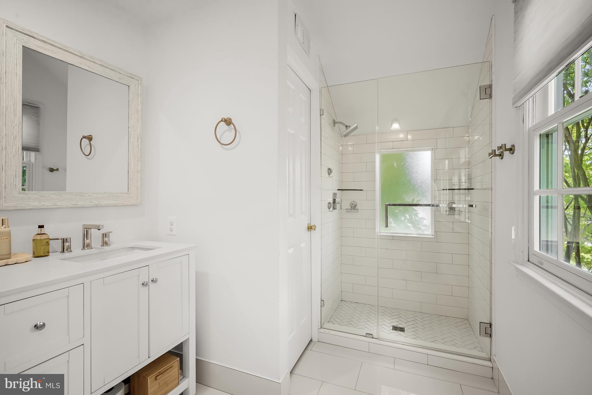 WOODACRES - Residential