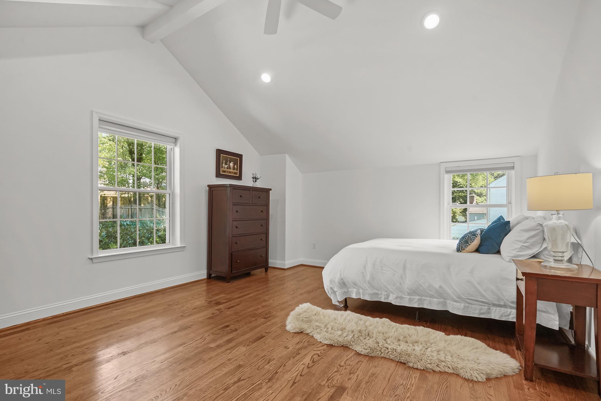 WOODACRES - Residential