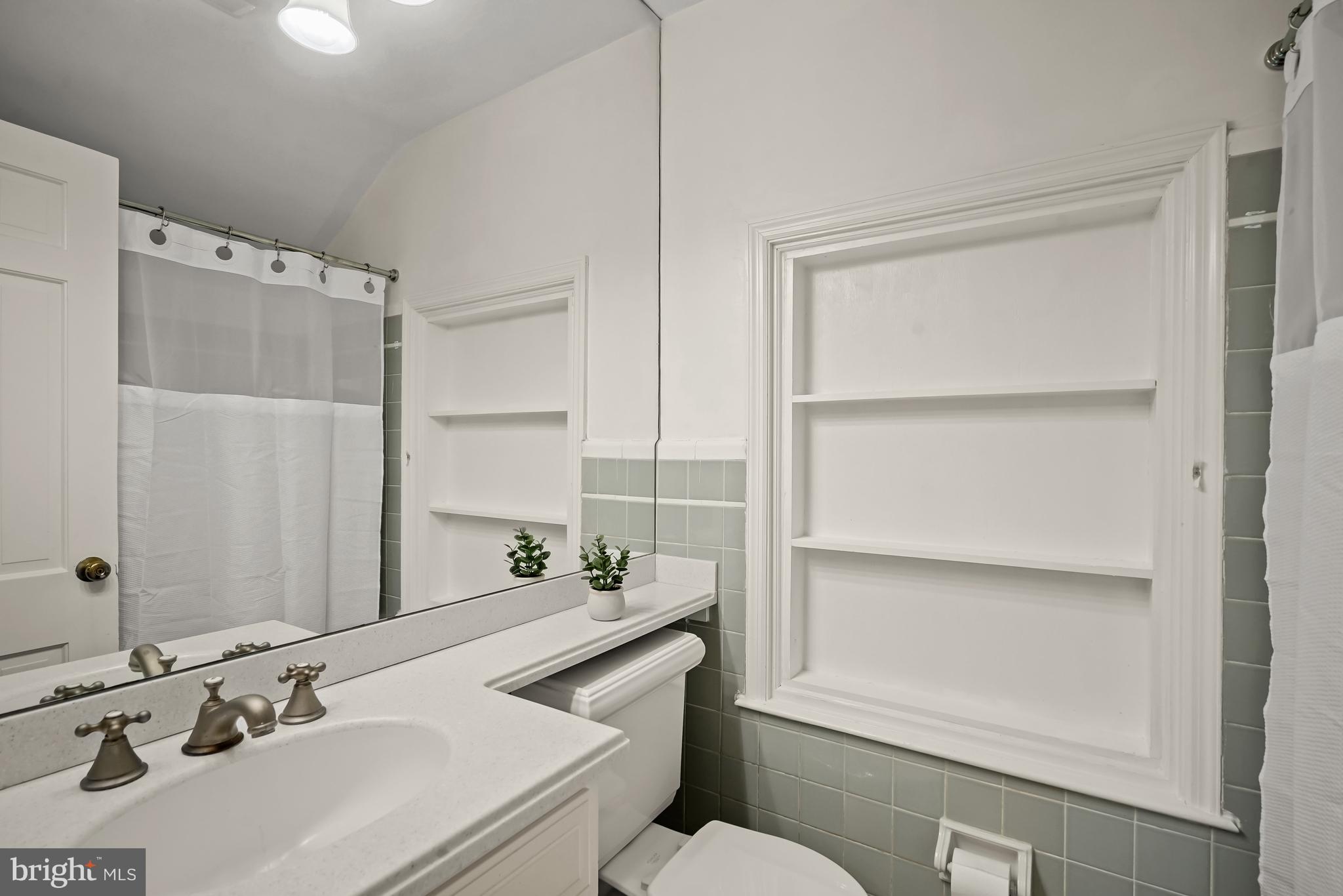 WOODACRES - Residential