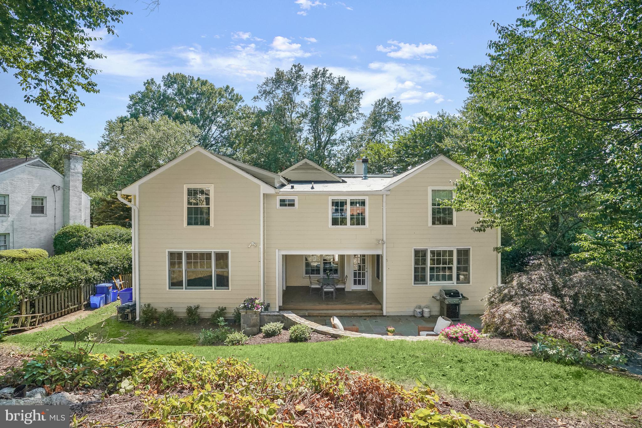 WOODACRES - Residential