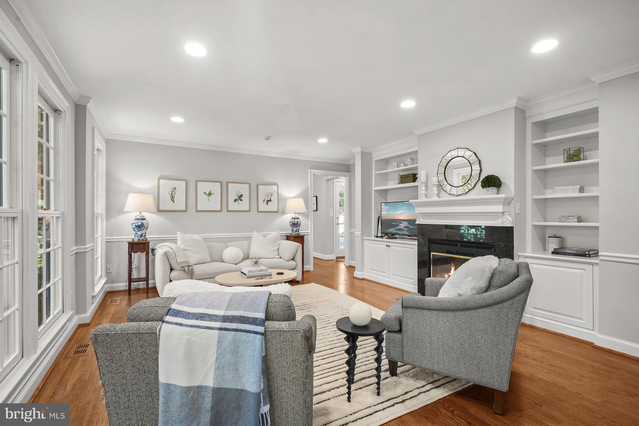 WOODACRES - Residential