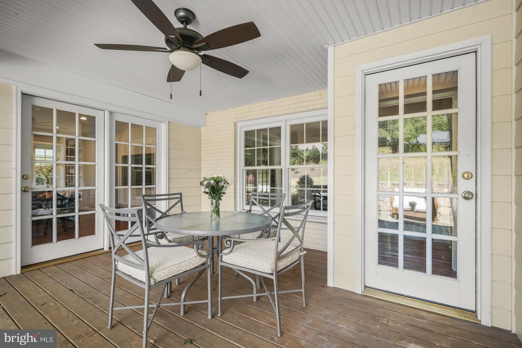 WOODACRES - Residential