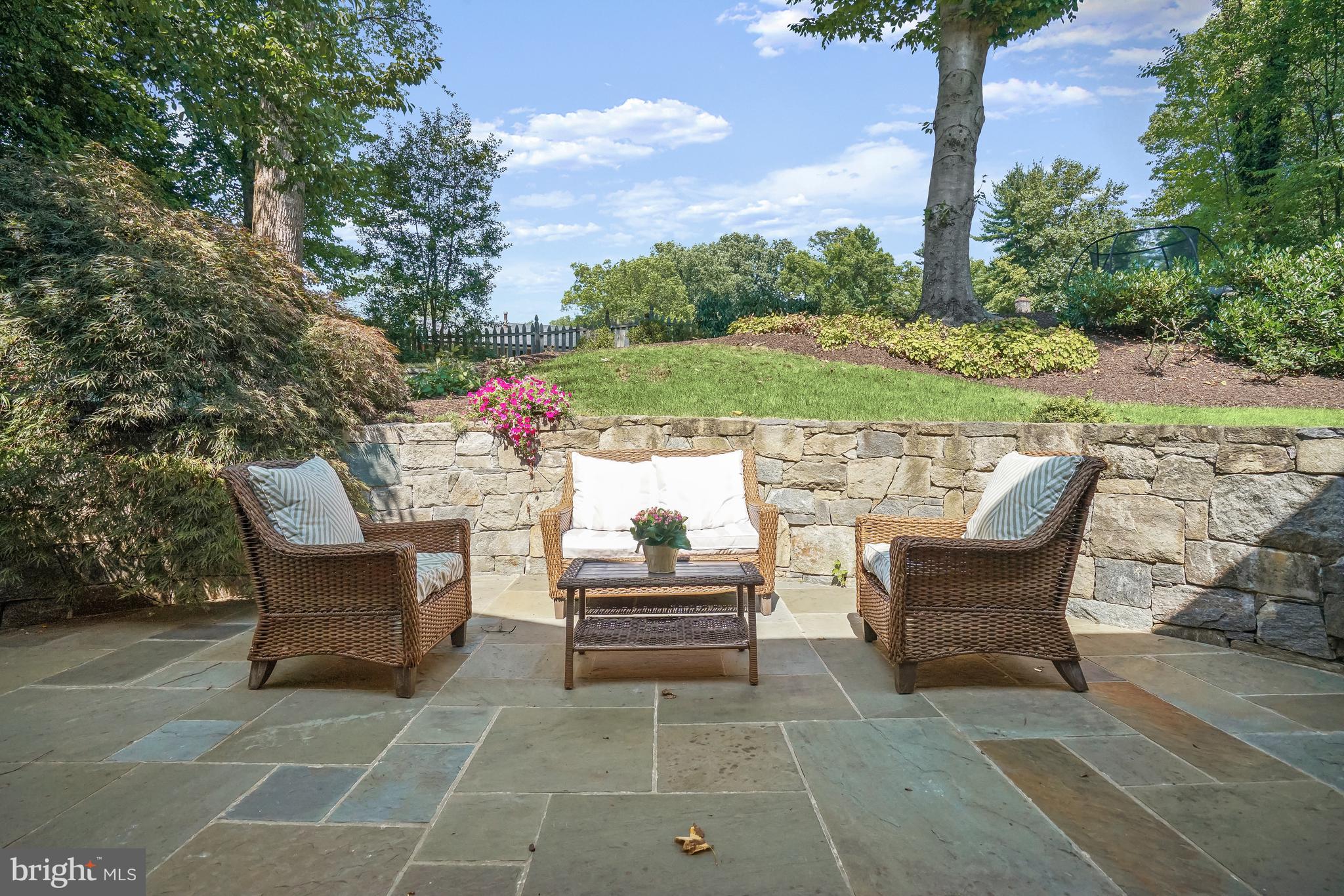 WOODACRES - Residential