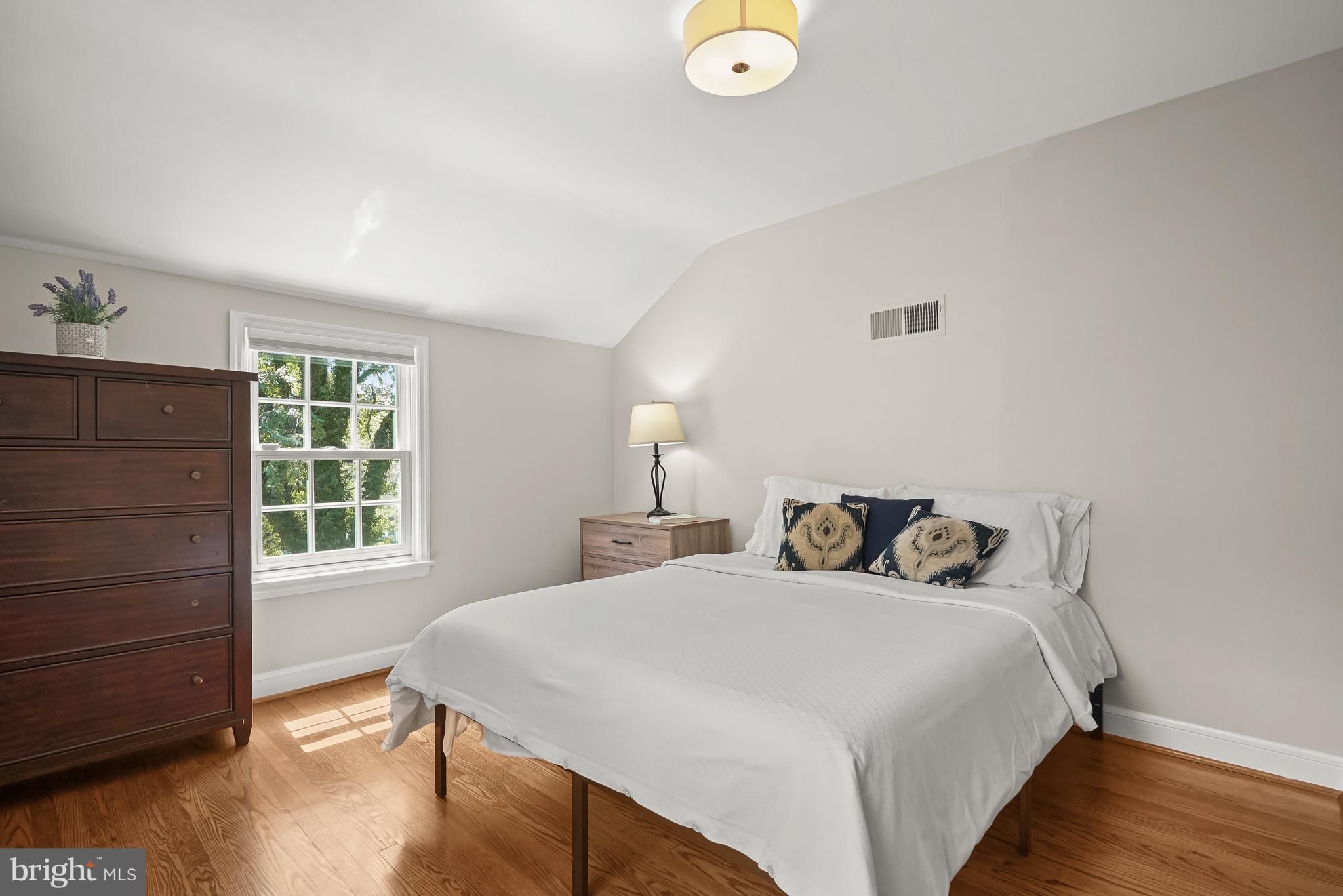 WOODACRES - Residential