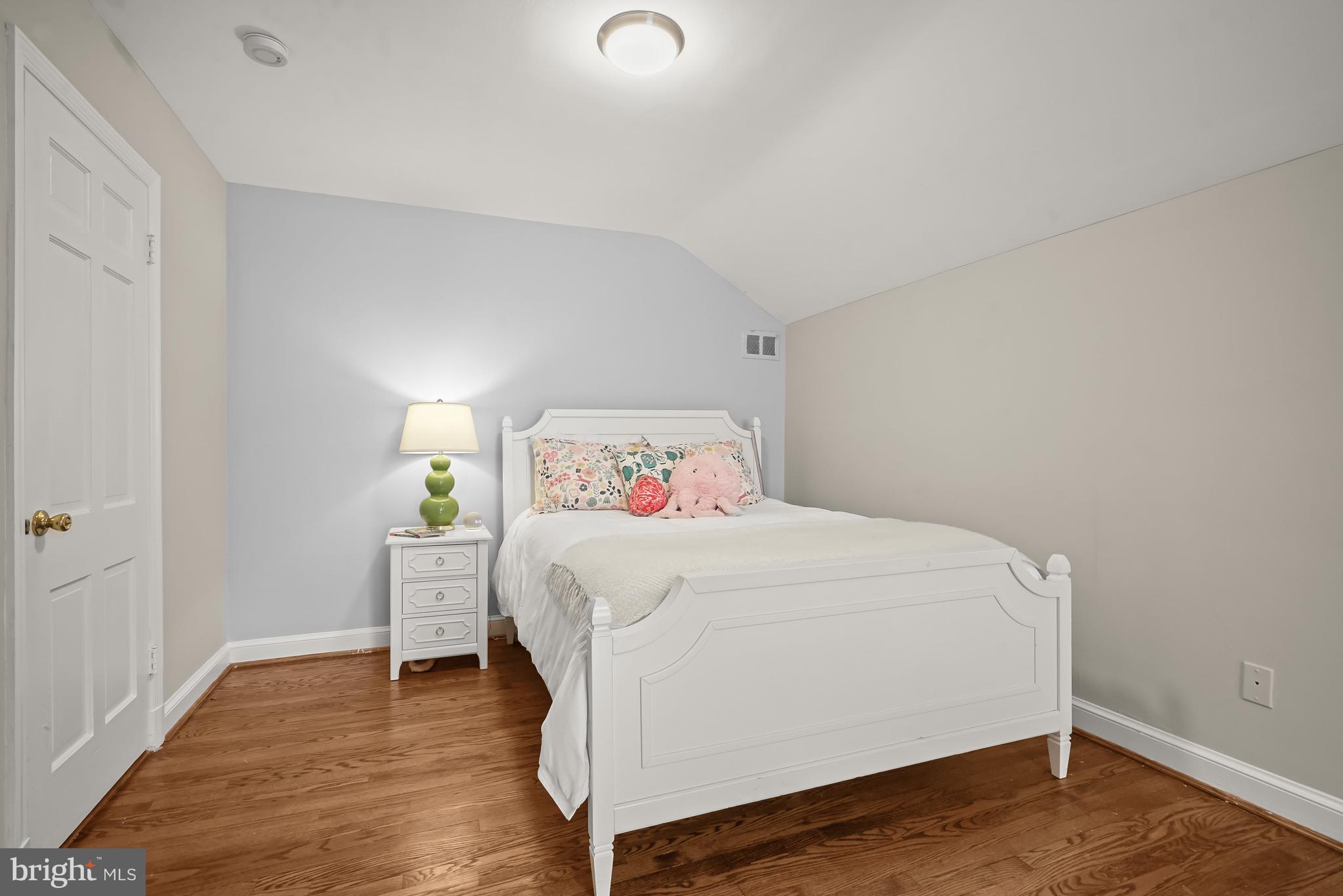 WOODACRES - Residential