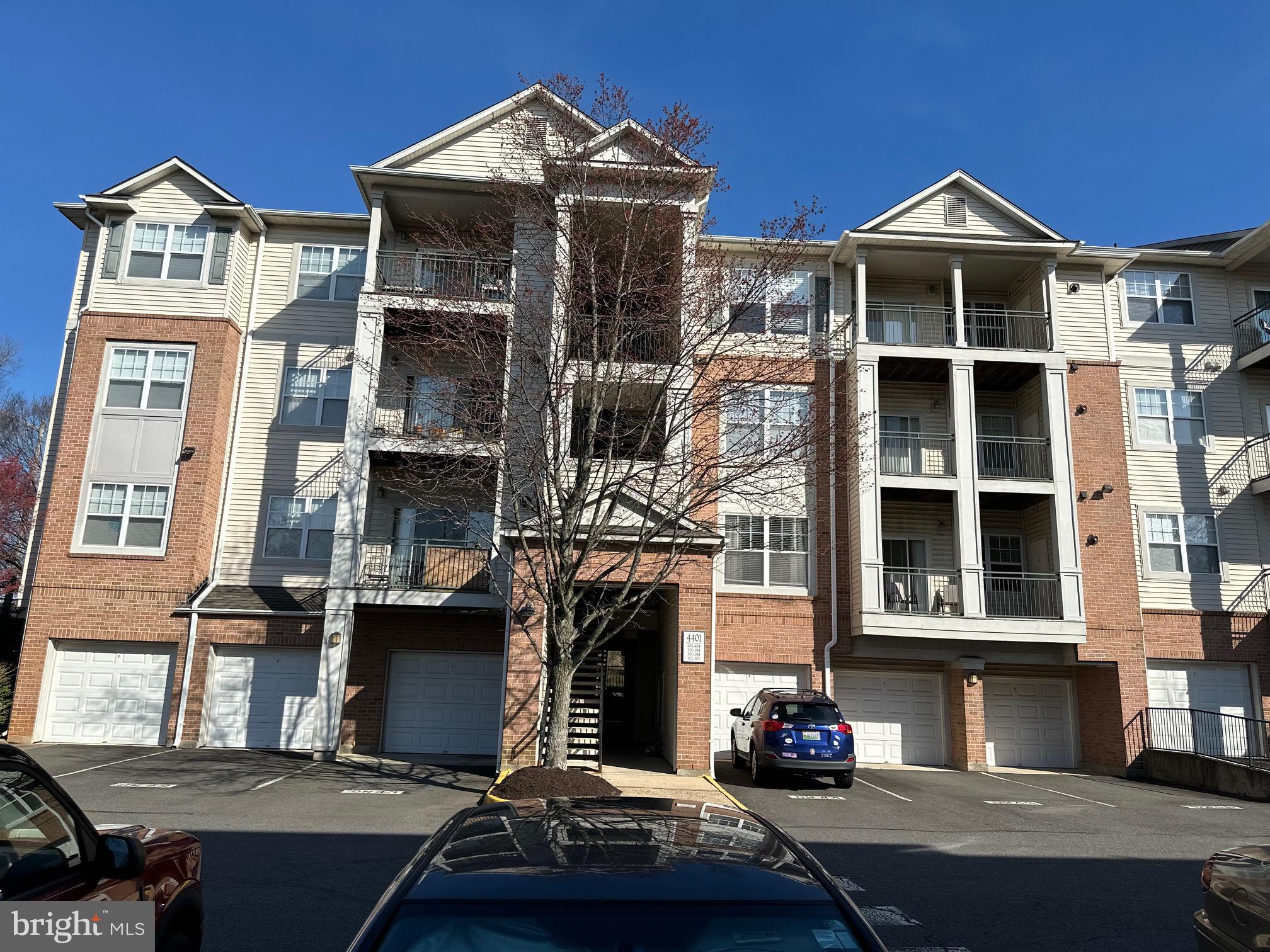 LEGATO CORNER - Residential Lease