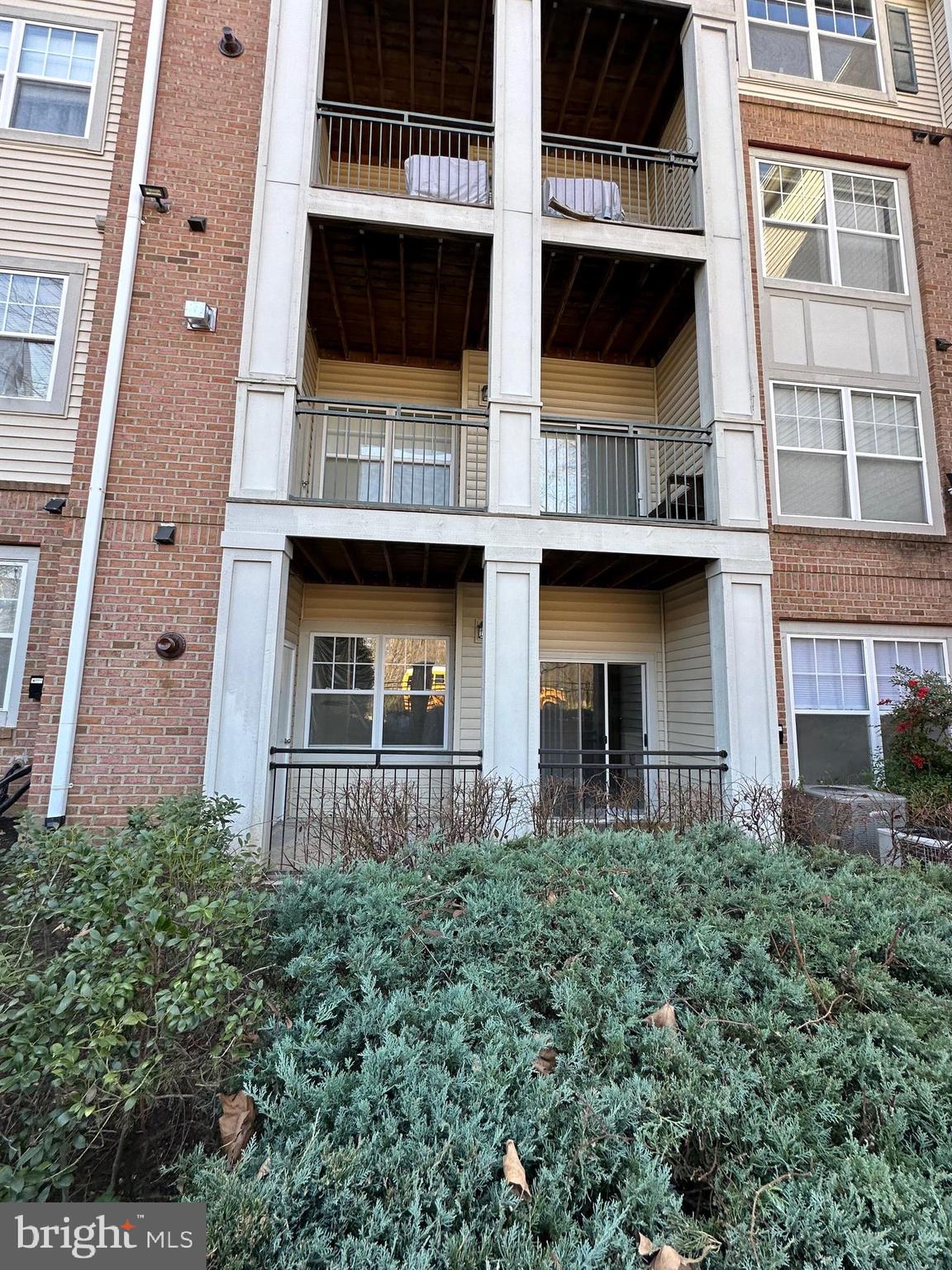 LEGATO CORNER - Residential Lease