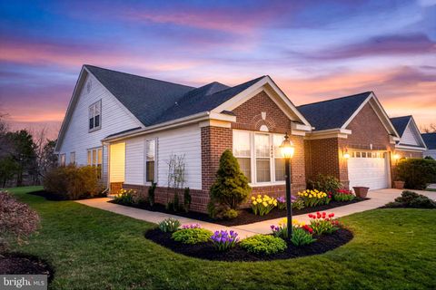 Photo of 6004 Gallant Fox Court, GAINESVILLE, VA 20155 (MLS # VAPW2113150)