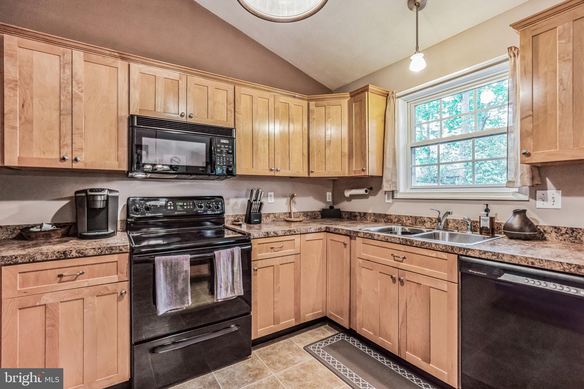 BAY BERRY - Residential Lease