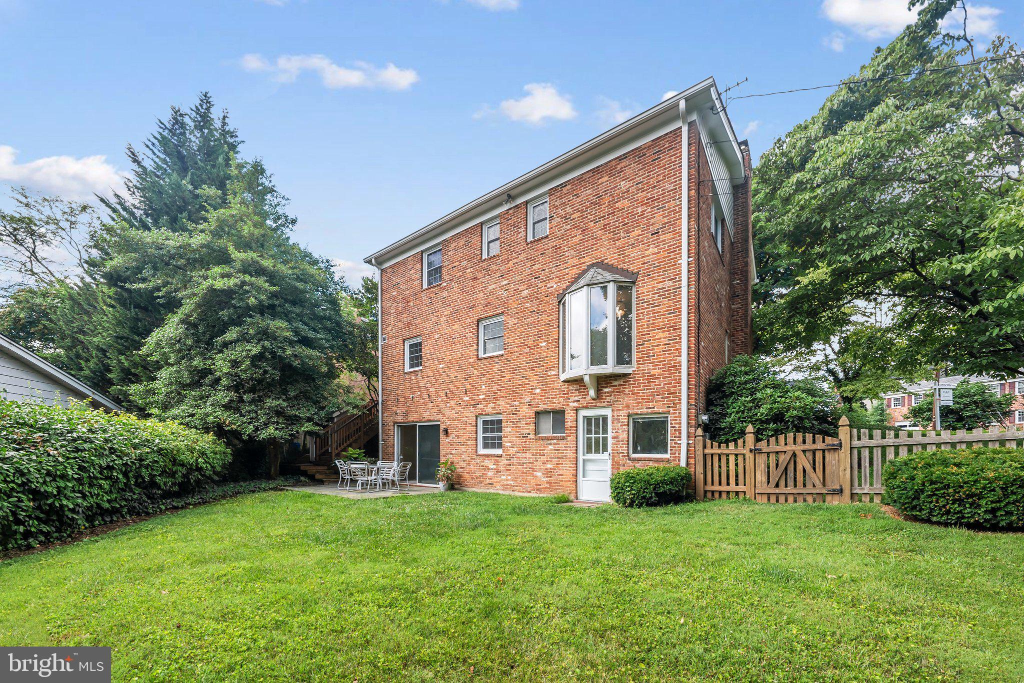 ALTA VISTA - Residential