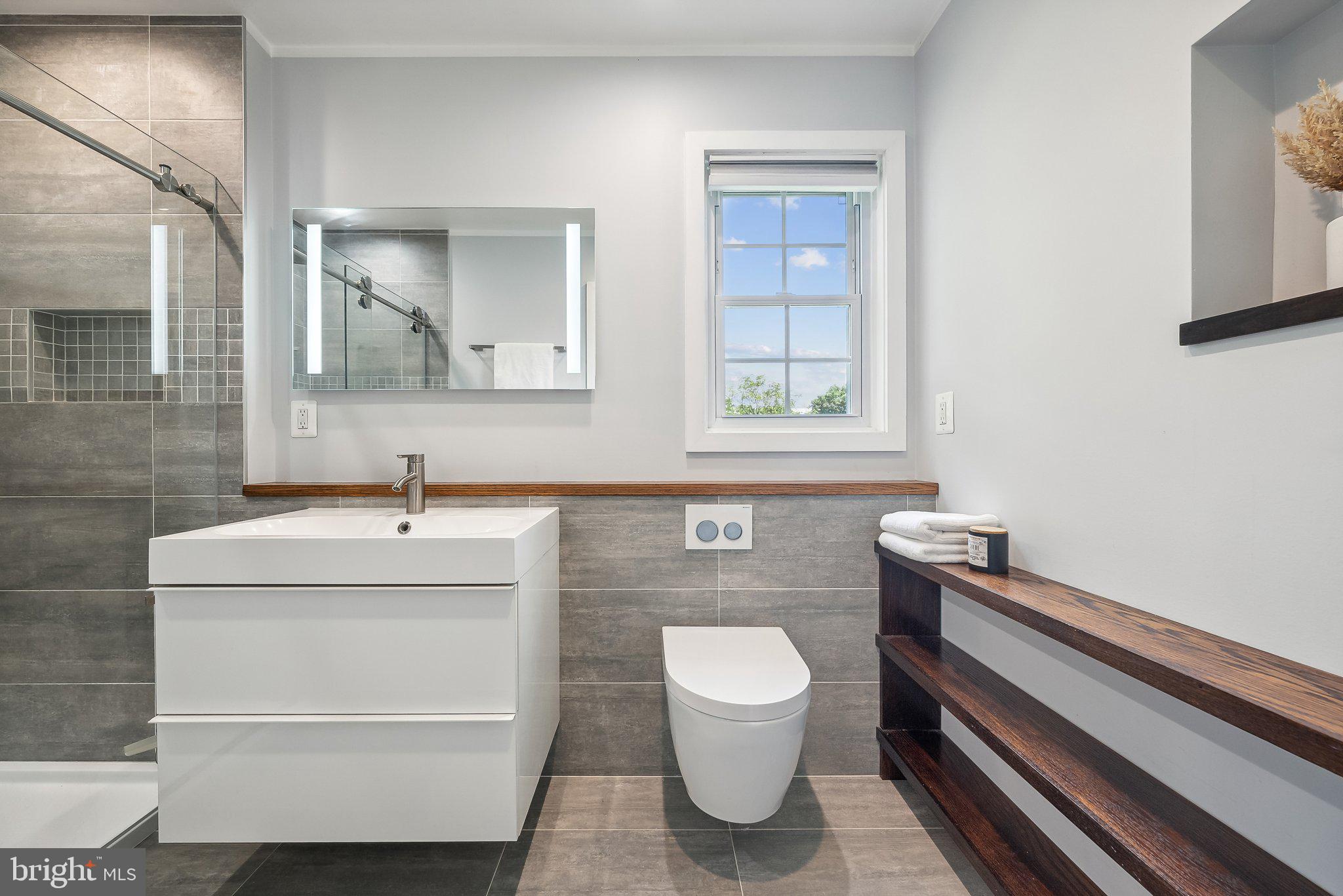 ALTA VISTA - Residential