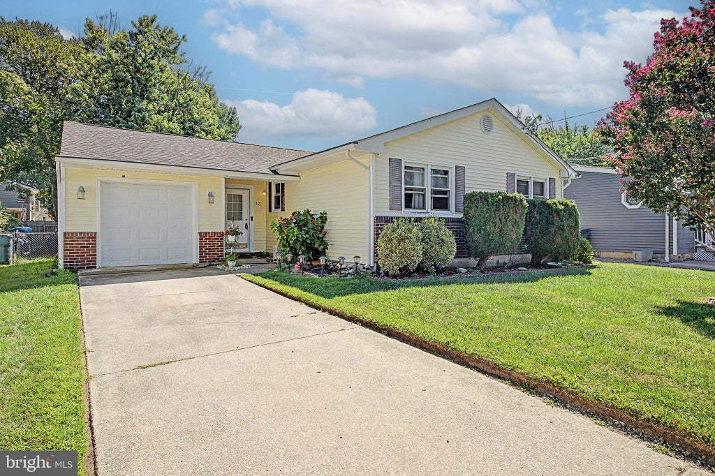 Photo of 309 Twin Lakes Boulevard, LITTLE EGG HARBOR TWP, NJ 08087 (MLS # NJOC2044768)