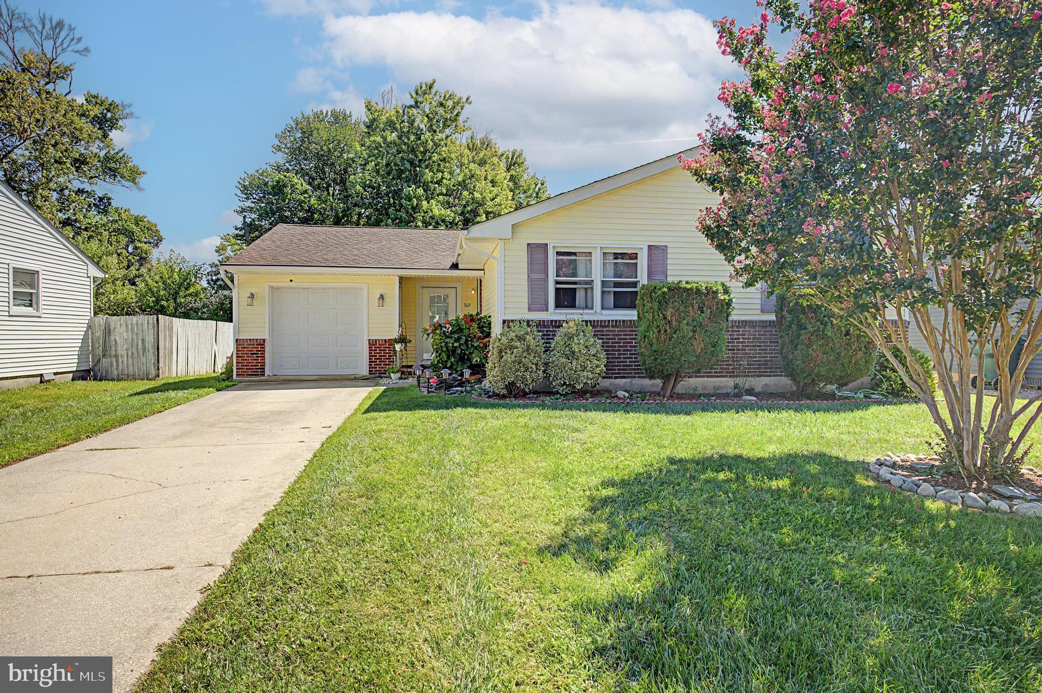 309 TWIN LAKES BOULEVARD