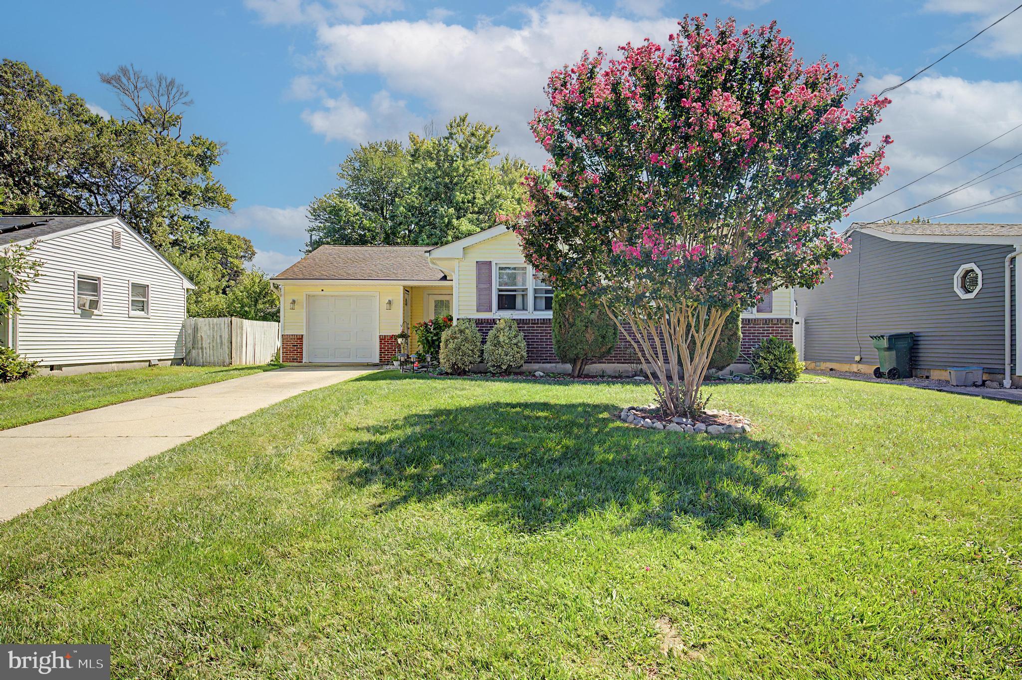 309 TWIN LAKES BOULEVARD