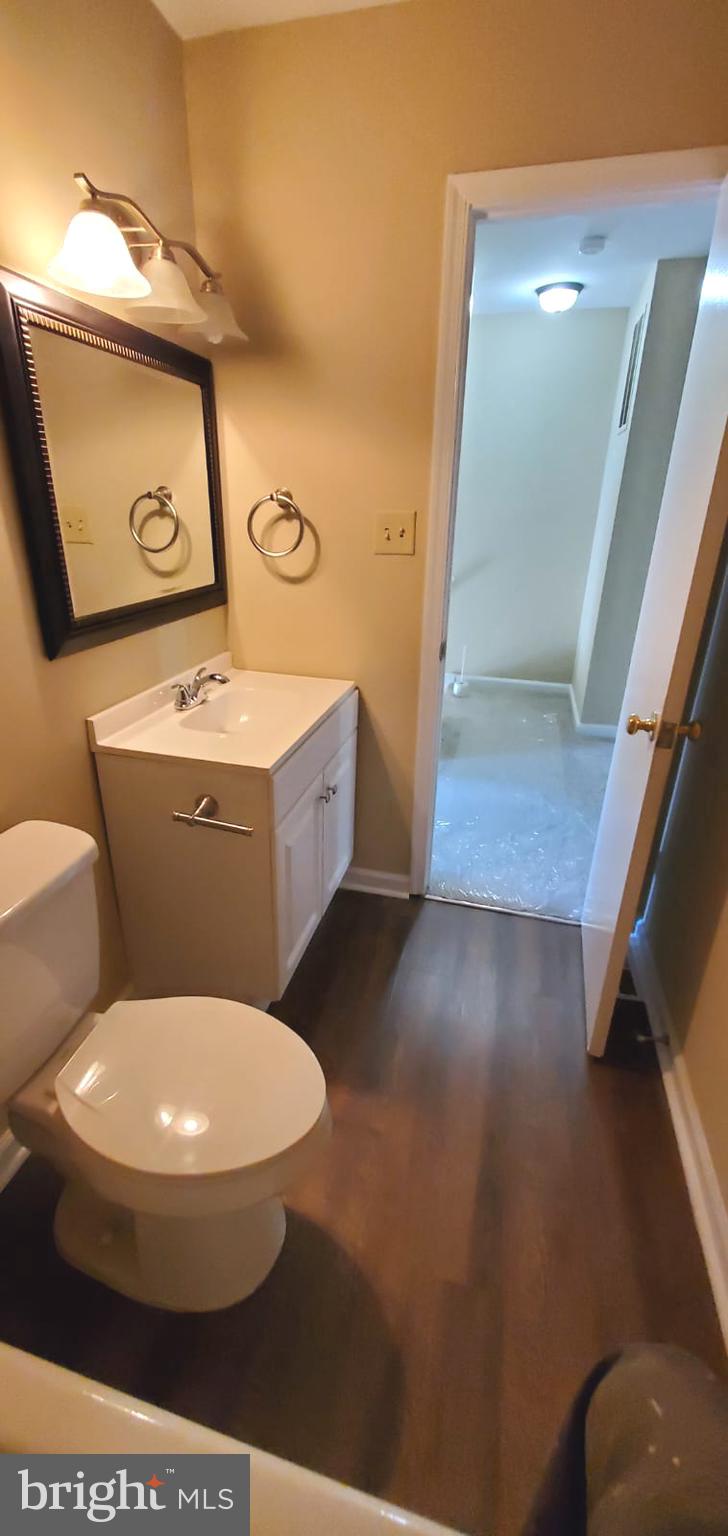 OLDE GREENWICH - Residential