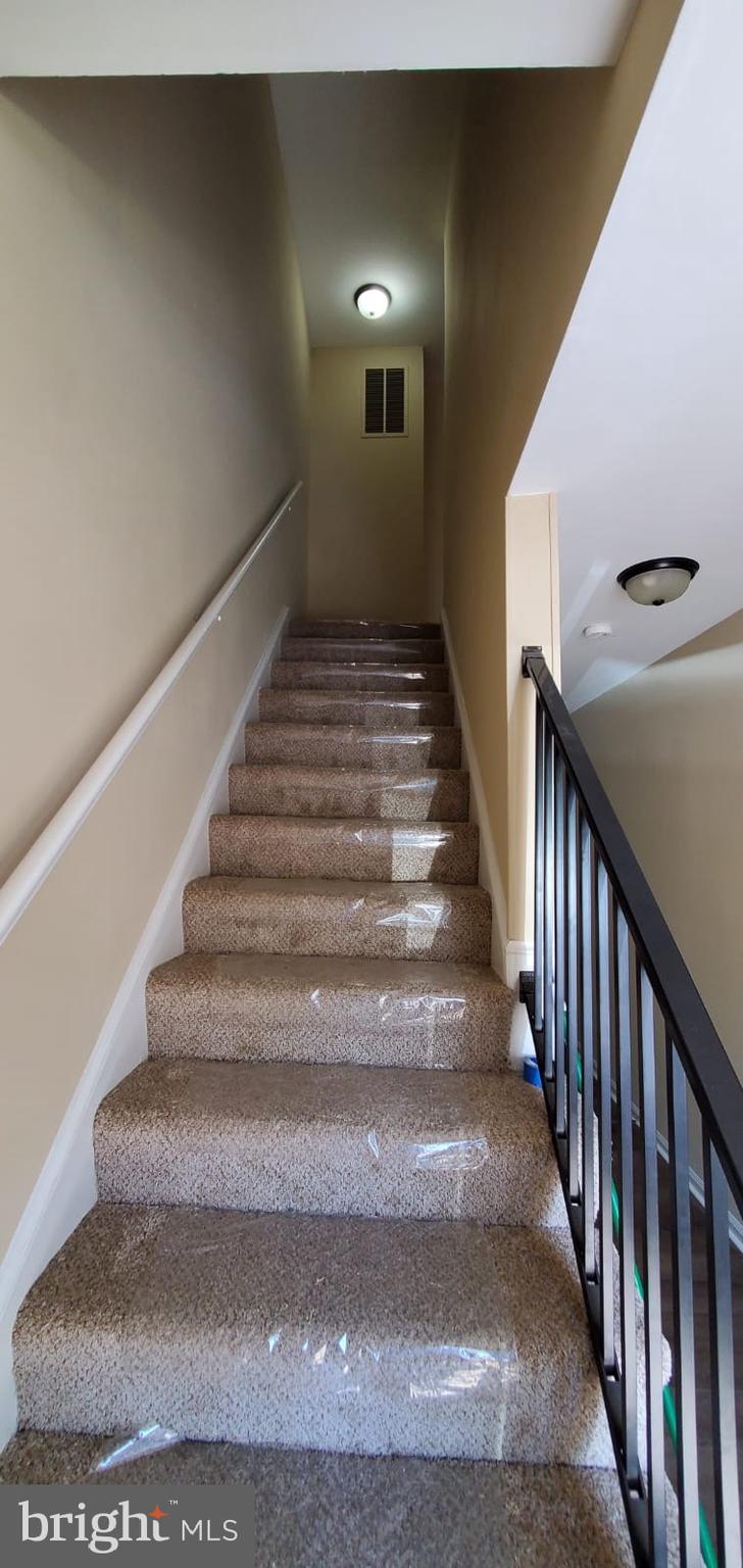 OLDE GREENWICH - Residential