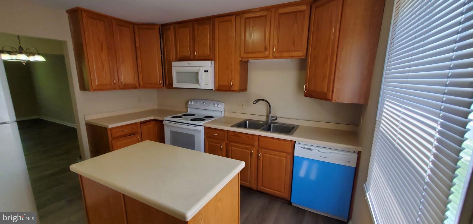 OLDE GREENWICH - Residential