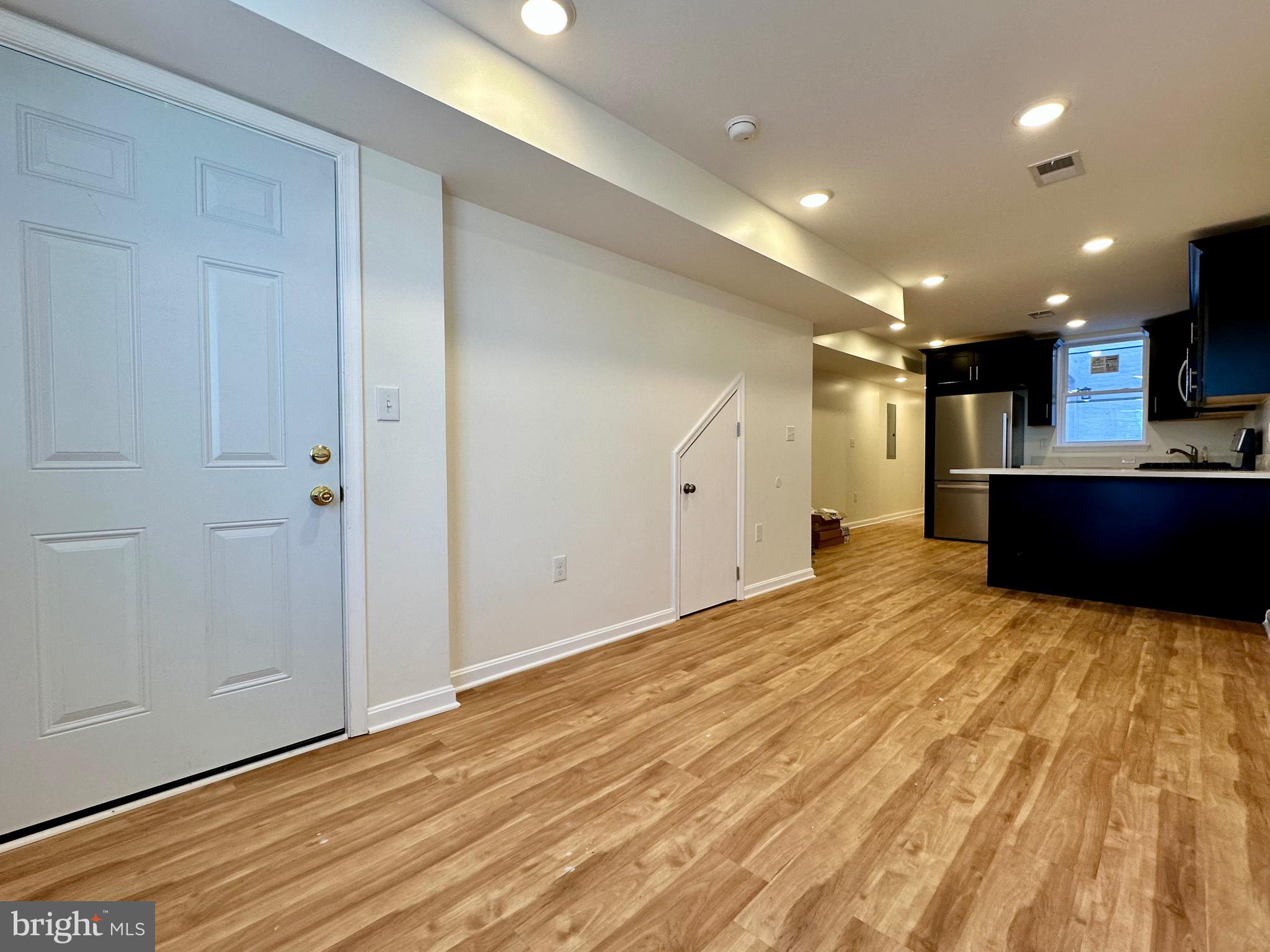 LITTLE ITALY - Residential Lease