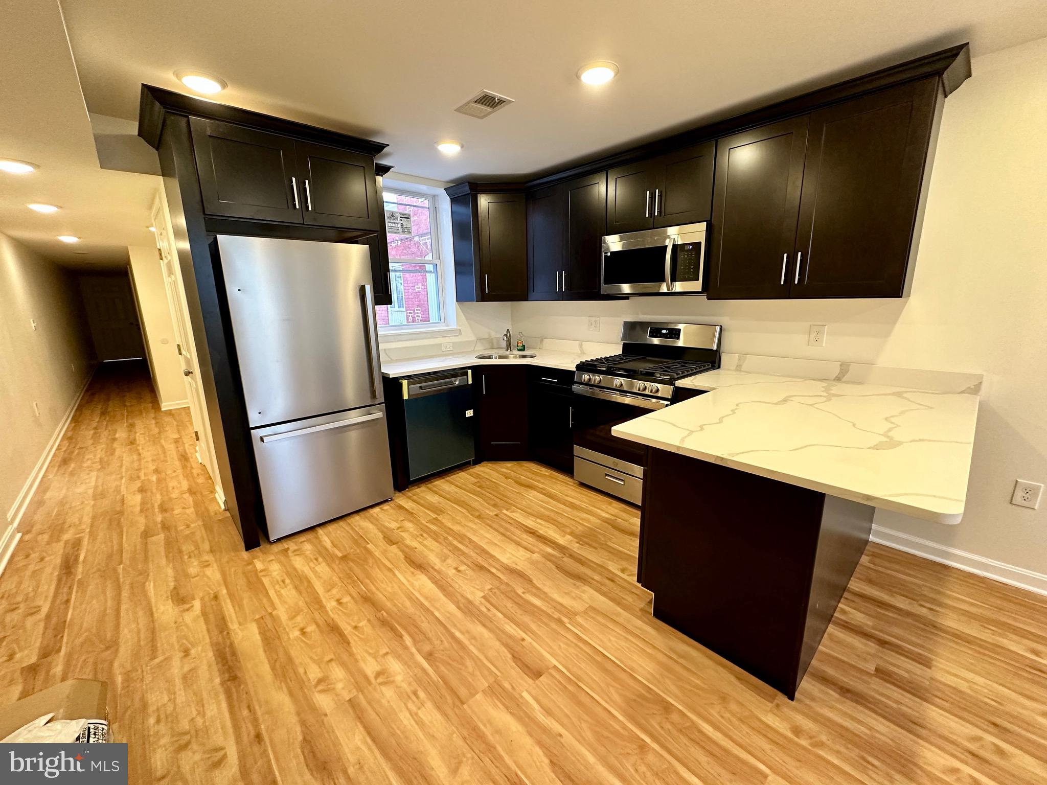 LITTLE ITALY - Residential Lease