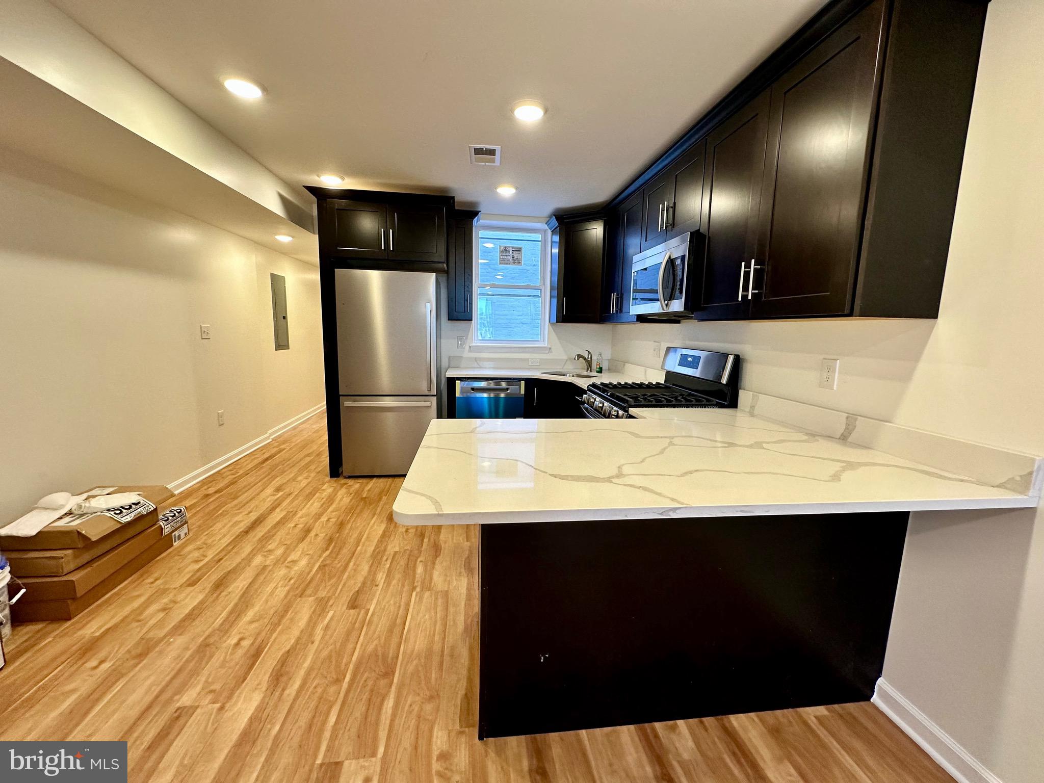 LITTLE ITALY - Residential Lease