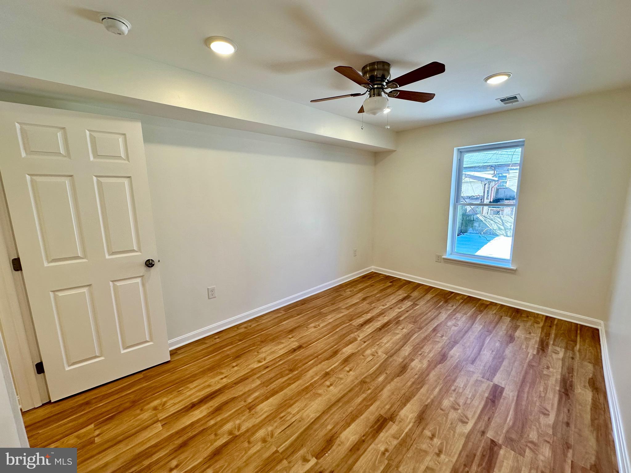 LITTLE ITALY - Residential Lease