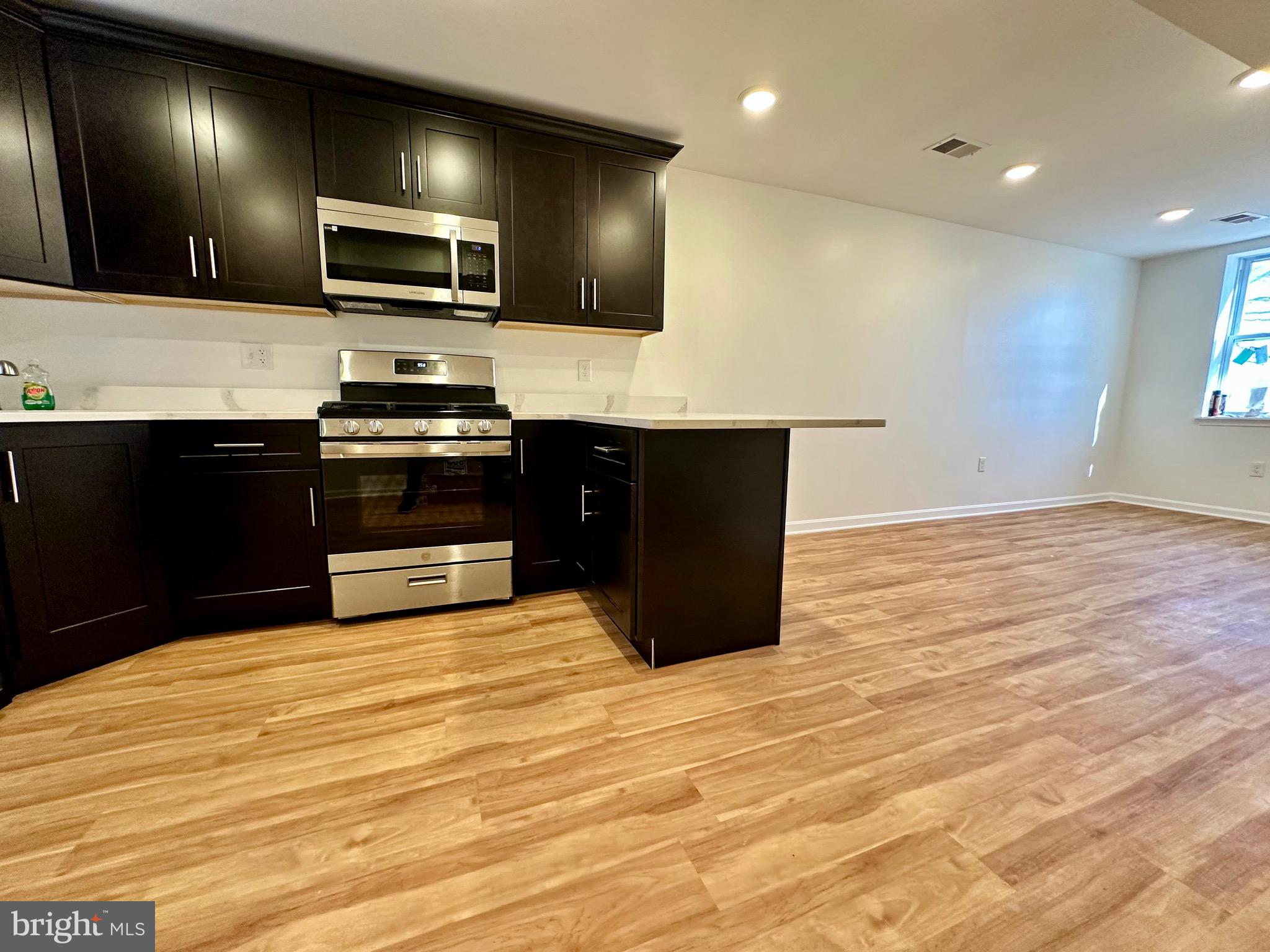 LITTLE ITALY - Residential Lease