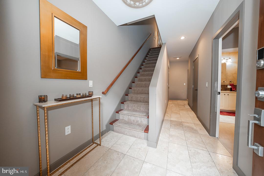 ART MUSEUM AREA - Residential