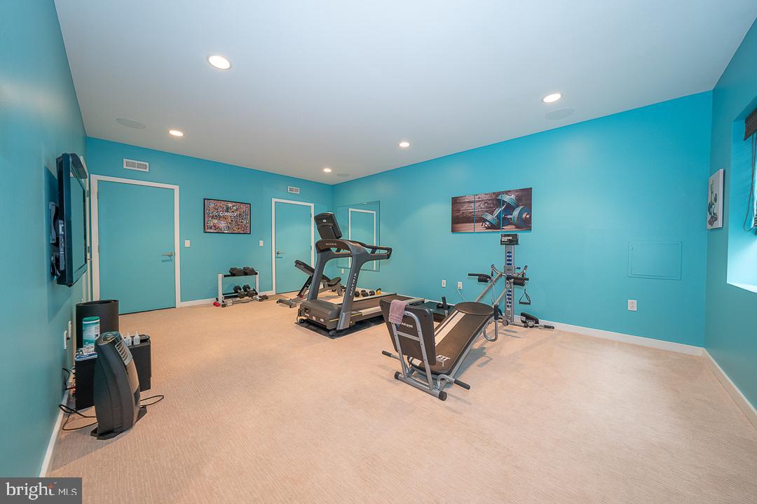 ART MUSEUM AREA - Residential