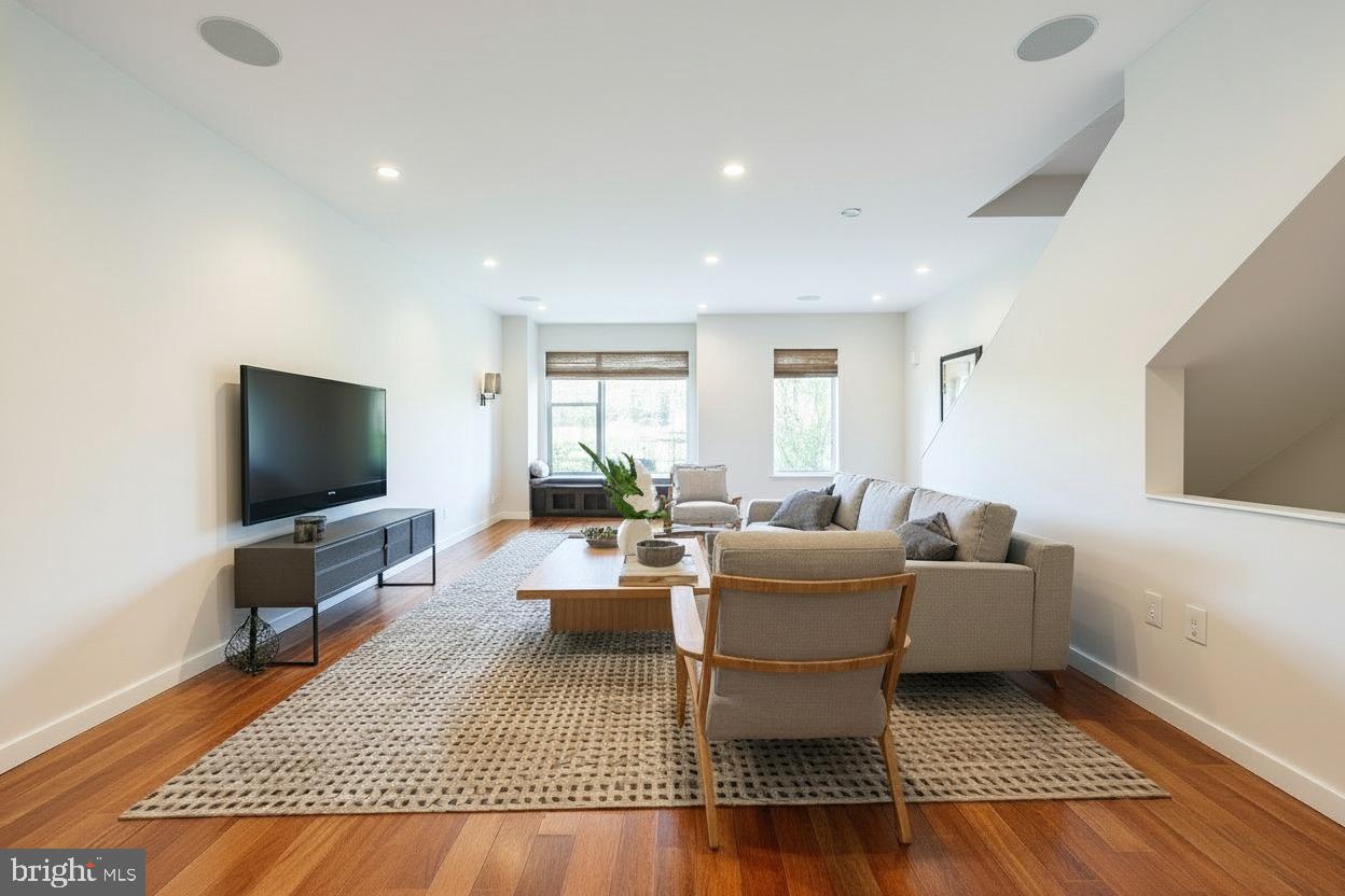 ART MUSEUM AREA - Residential