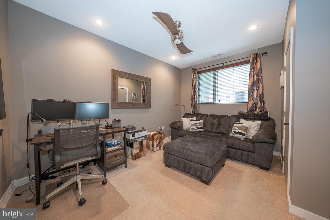 ART MUSEUM AREA - Residential