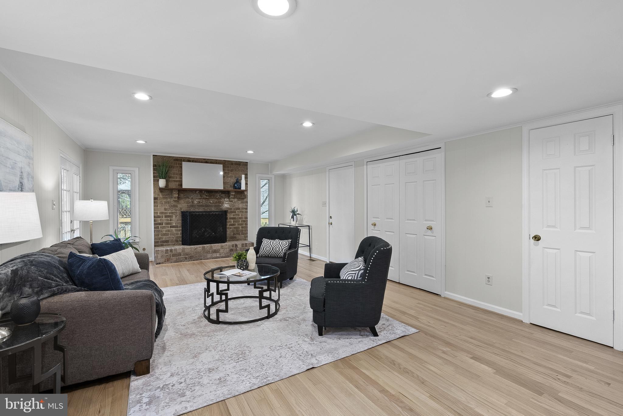 BROOKFIELD WOODS - Residential