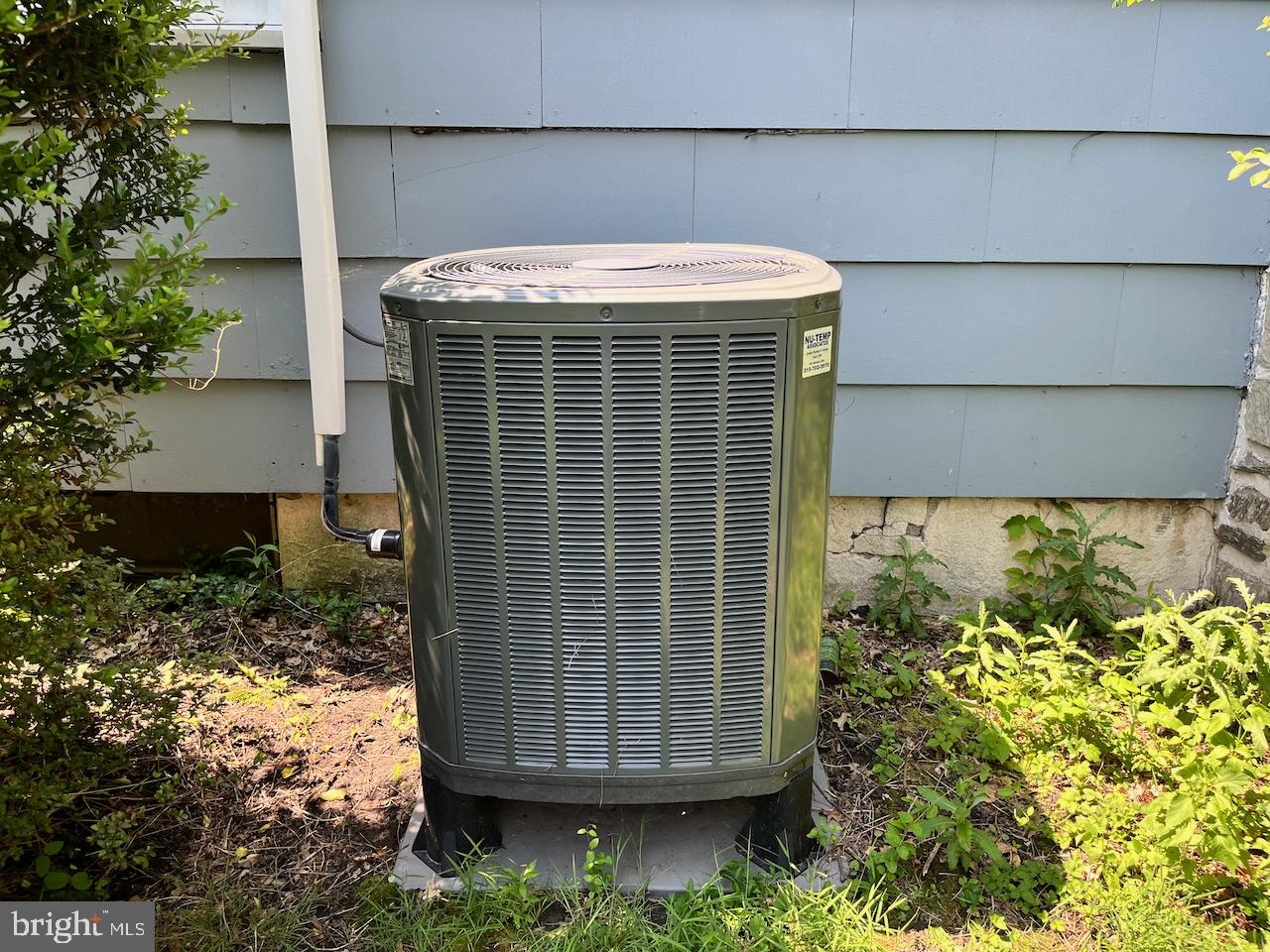 MEADOWLANDS MANOR - Residential