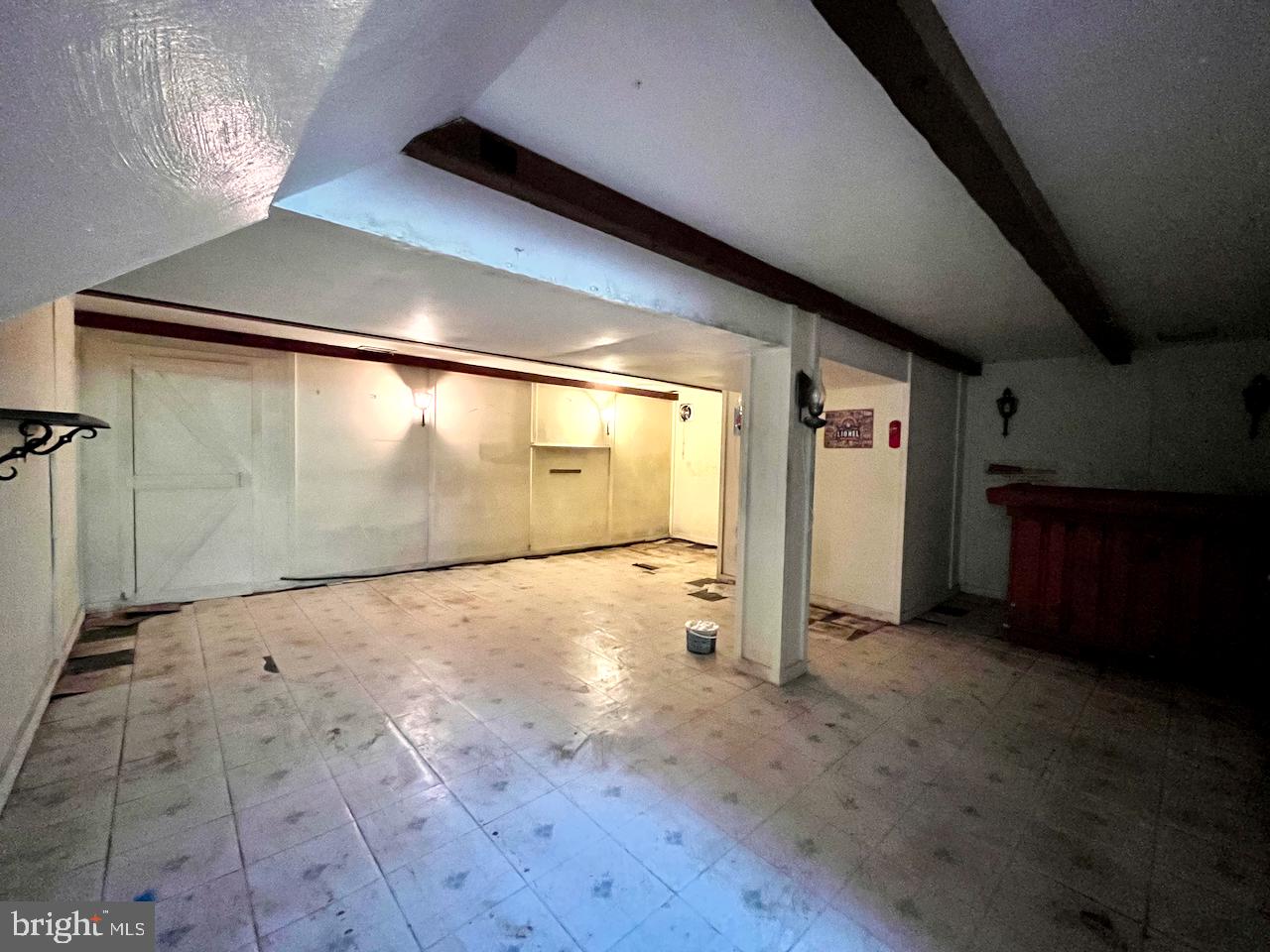 MEADOWLANDS MANOR - Residential