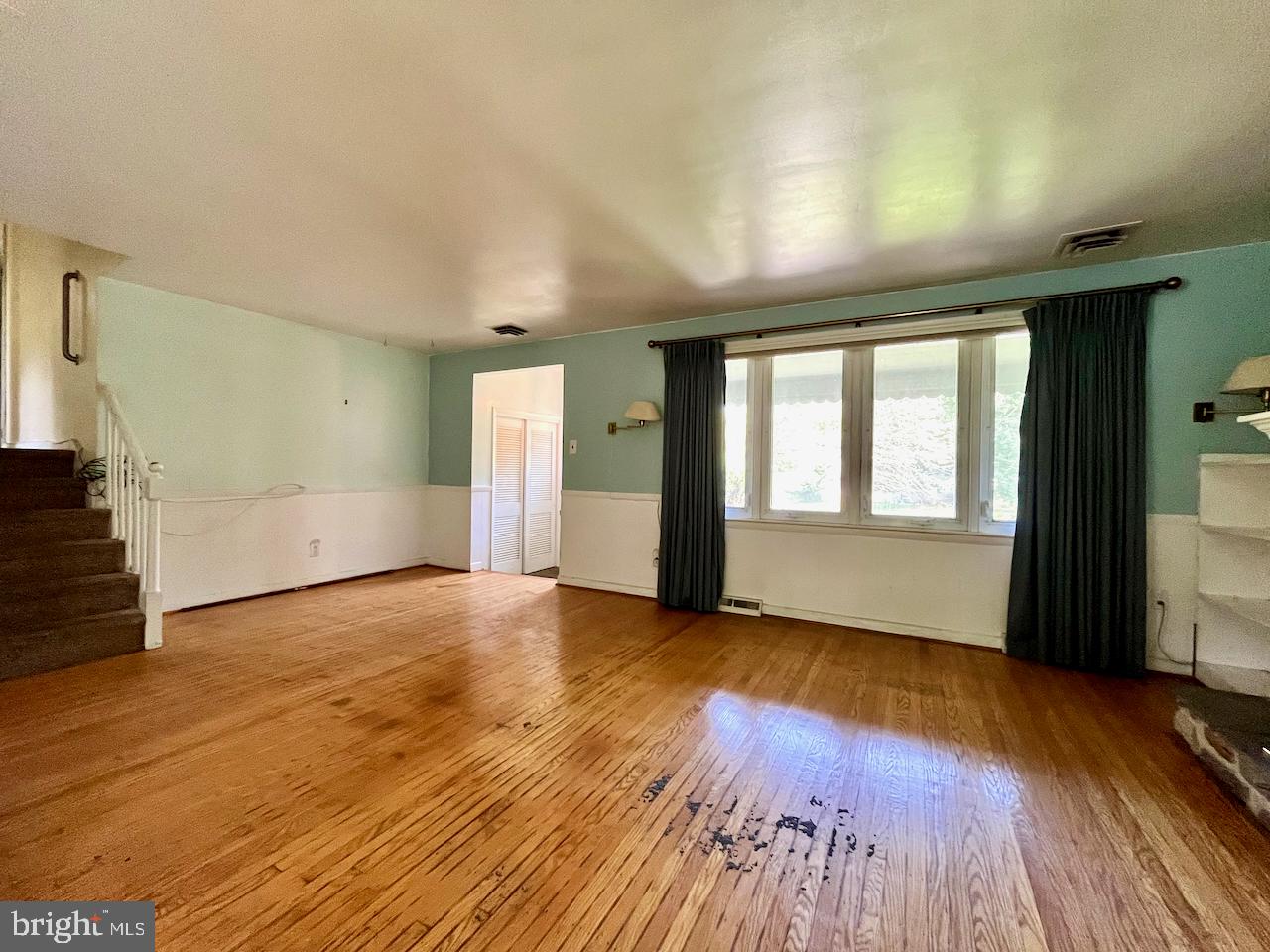 MEADOWLANDS MANOR - Residential