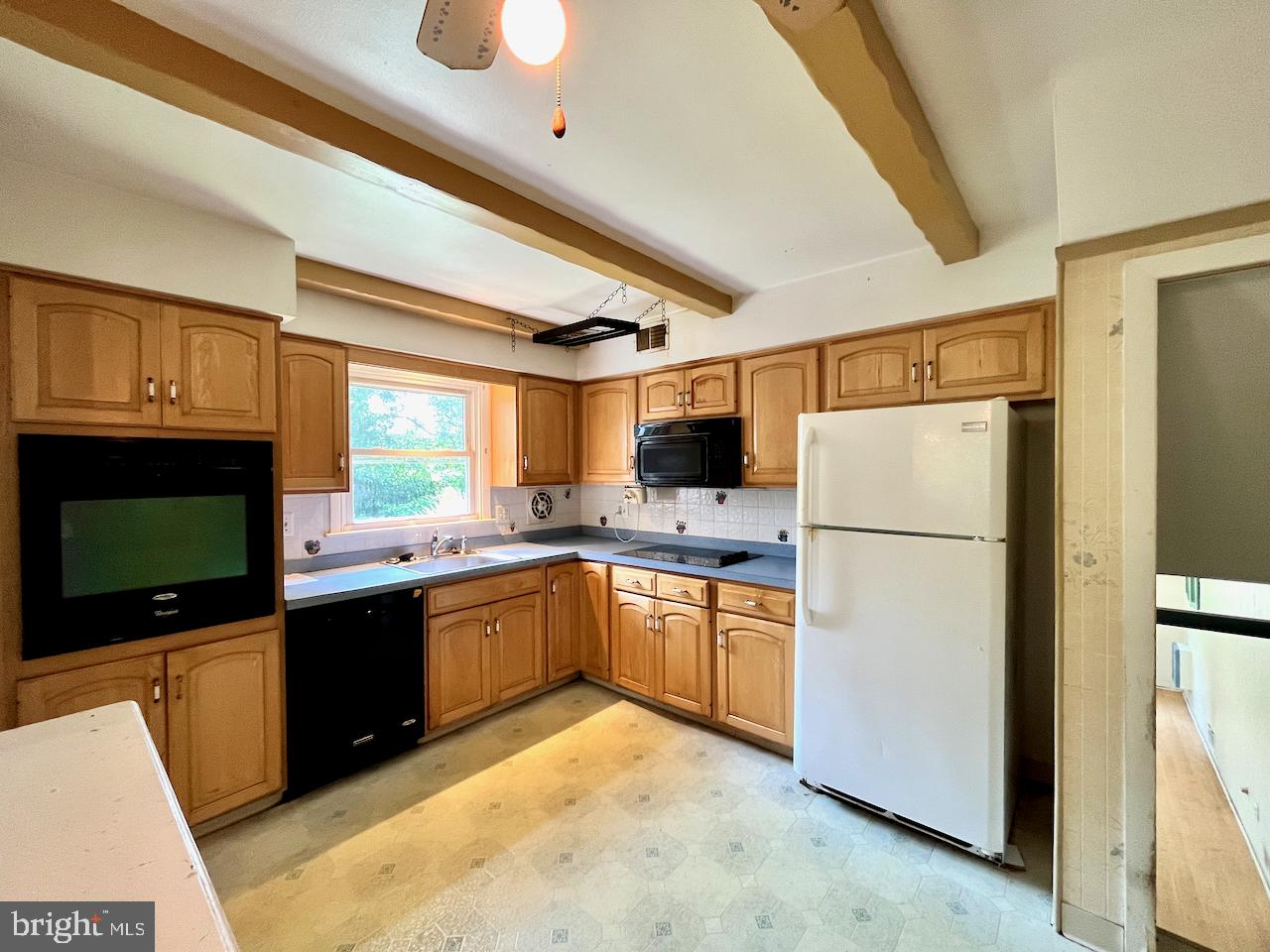 MEADOWLANDS MANOR - Residential