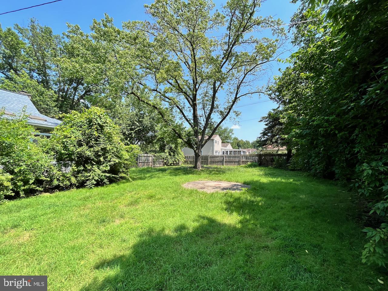 MEADOWLANDS MANOR - Residential