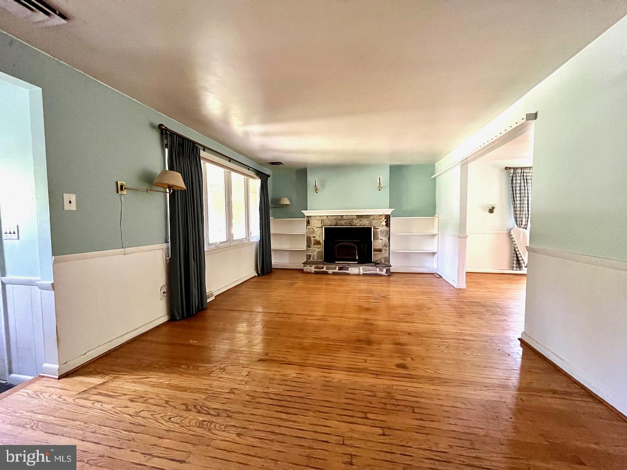 MEADOWLANDS MANOR - Residential