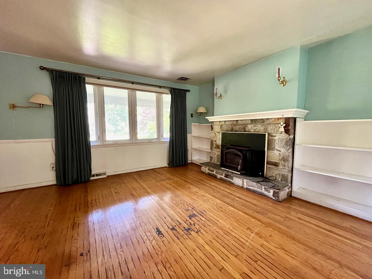 MEADOWLANDS MANOR - Residential