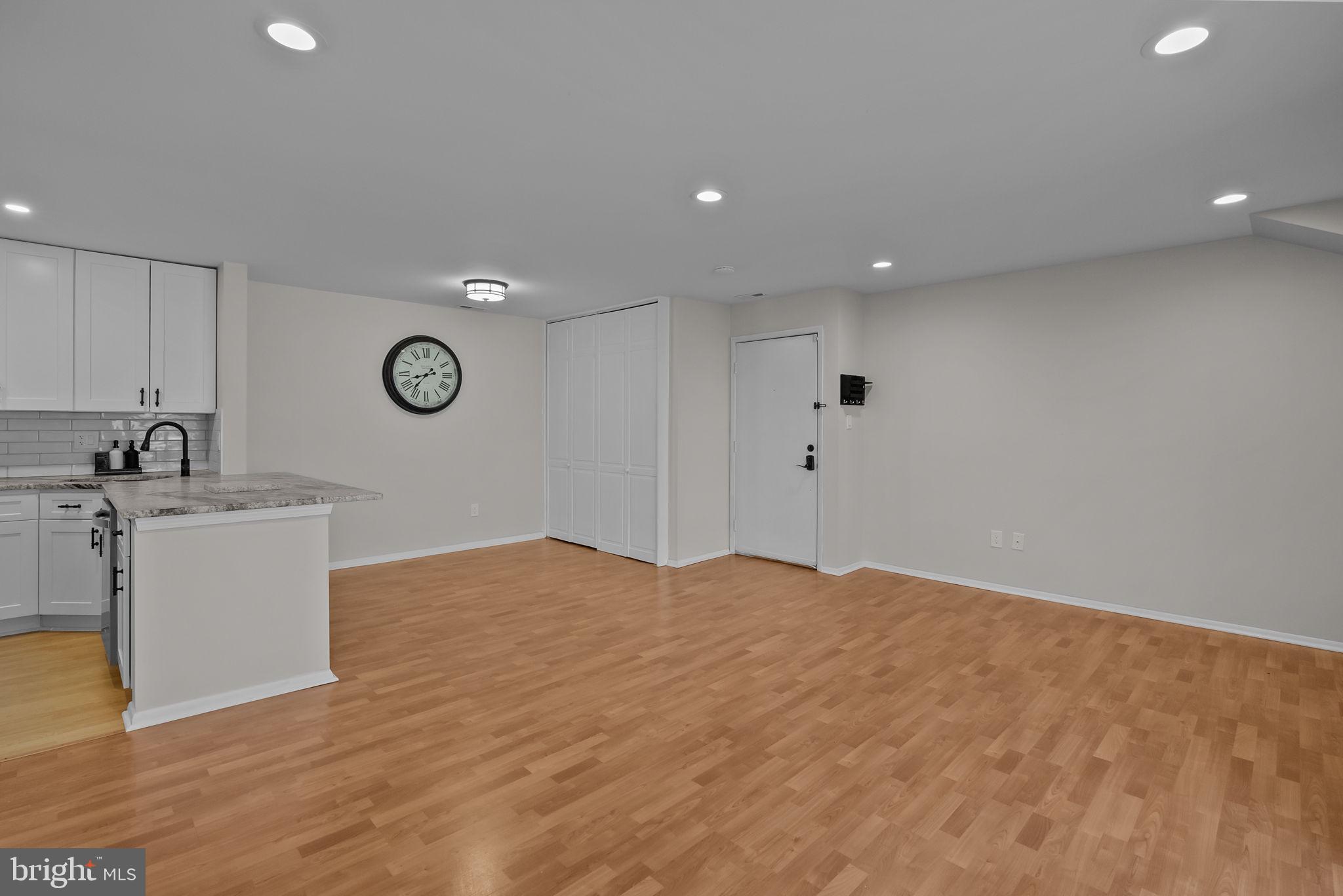 WOOD HOLLOW - Residential